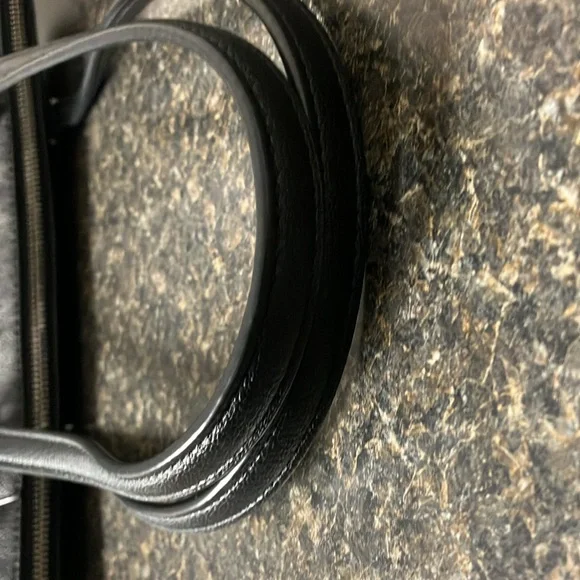 2/15  Michael Kors charlotte large tote black signature - Picture 15 of 16